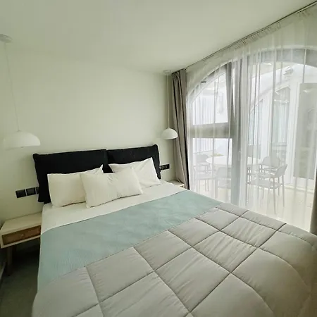 Traditional Mansion In Mykonos