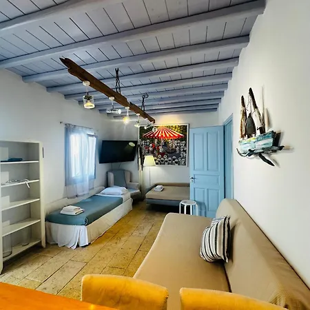 Traditional Mansion In Mykonos